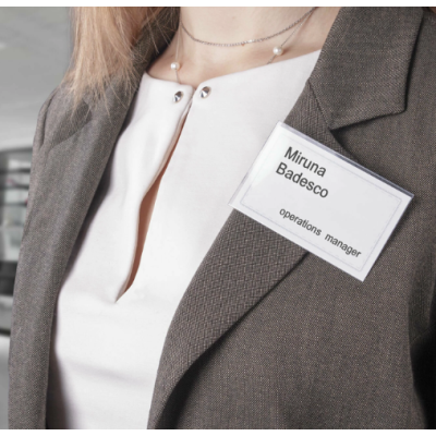 Бейдж-карман горизонтальный 90*57мм с металлическим зажимом-прищепкой и булавкой Бейдж-карман горизонтальный 90*57мм с металлическим зажимом-прищепкой и булавкой