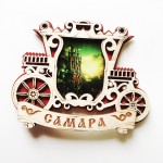 Магнит деревянный Карета "Костел в затмение" 