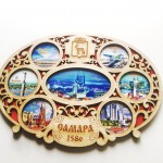 Тарелка деревянная виды города узор цветами